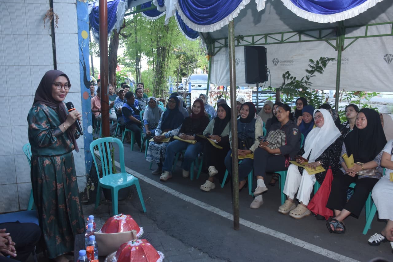 Rezki Serap Aspirasi Warga Soal Air Bersih PDAM Saat Reses di Kerung-Kerung