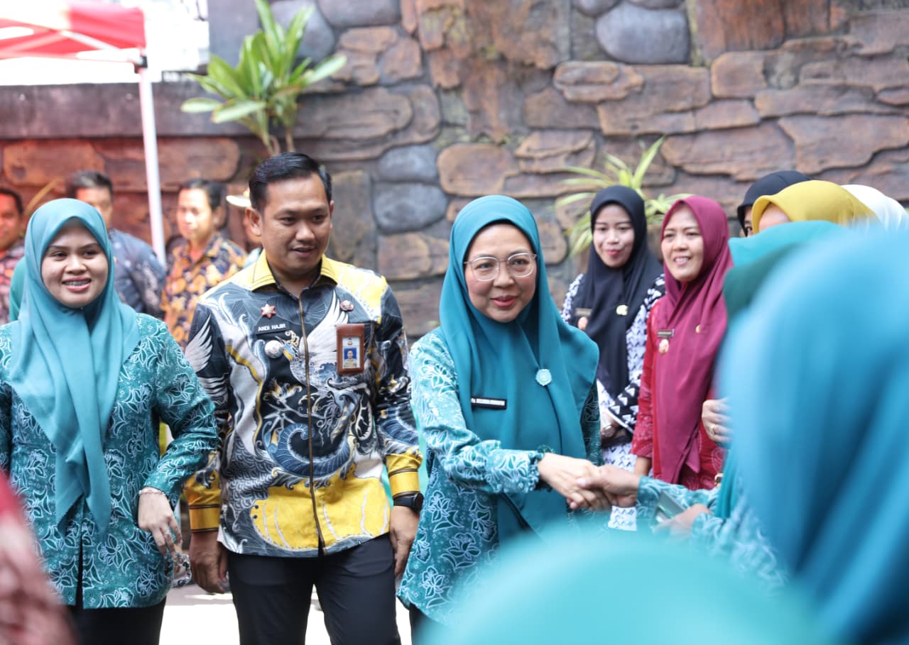 Melinda Aksa Menekankan Pentingnya Kepedulian Lingkungan dan Edukasi Pengelolaan di SMEP TP PKK Bontoala