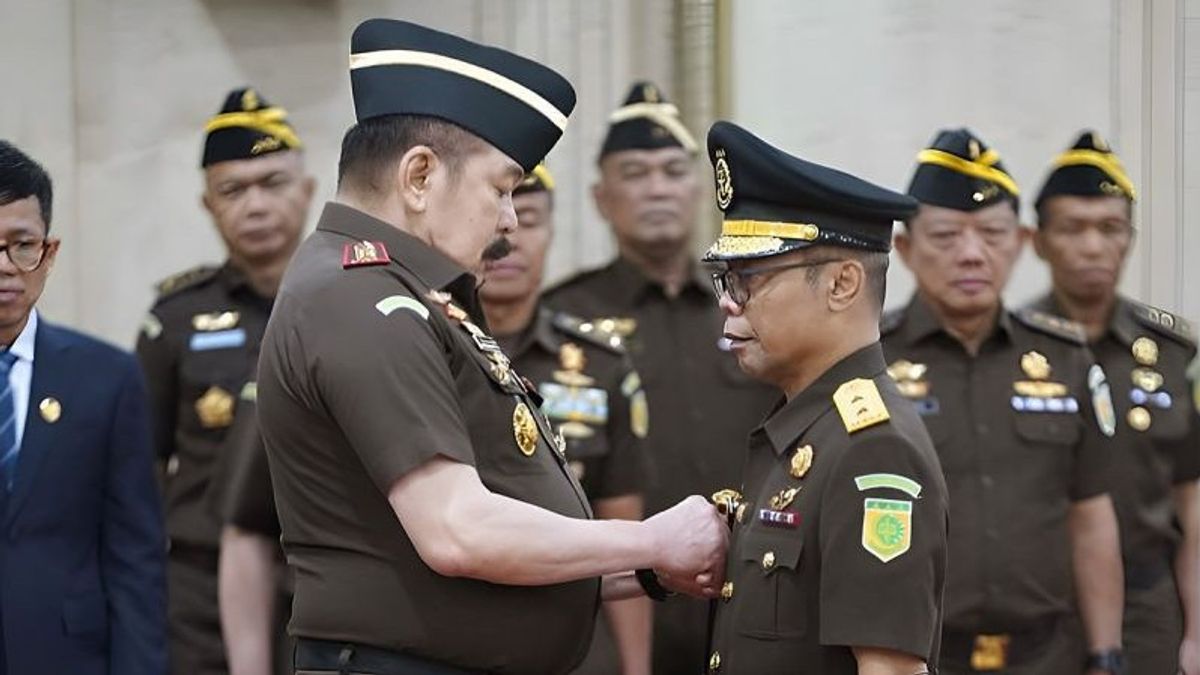 Jaksa Agung Mutasi Sejumlah Pejabat dan Kajati