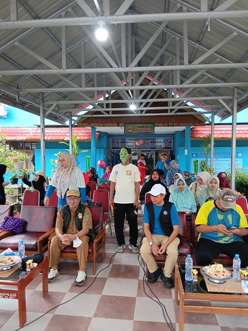 Hujan Tidak Redupkan Semangat Siswa UPT SMA Negeri 3 Takalar dalam Pembukaan Porseni 2025-2026