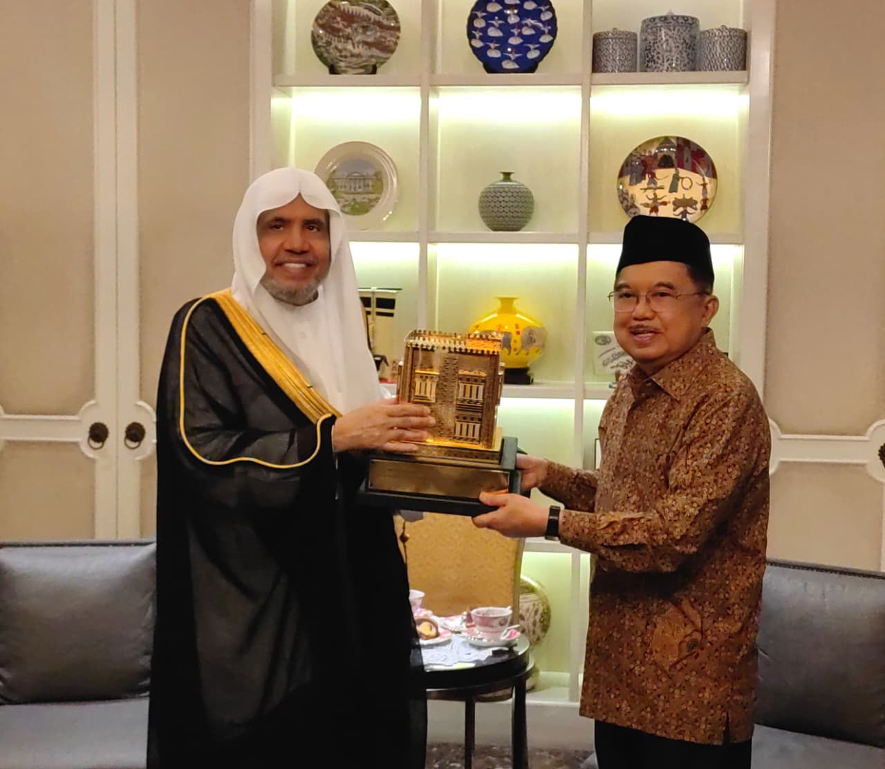 Ketum DMI Jusuf Kalla dan Sekjen Liga Muslim Dunia Bahas Penguatan Dakwah dan Bantuan Rehabilitasi Masjid Terdampak Banjir