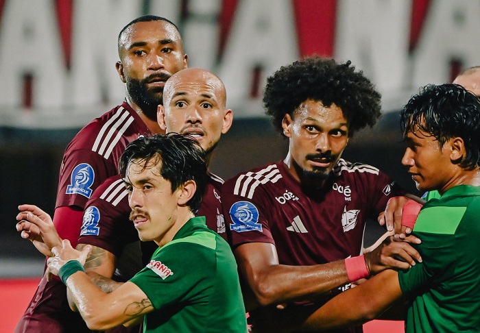 Pertandingan PSM Melawan Persebaya Usai Imbang Tanpa Gol