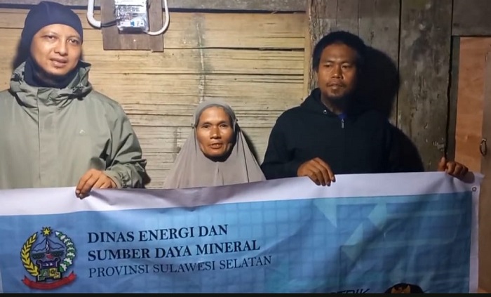 Gubernur Andi Sudirman Luncurkan 215 BPBL dan 207 LTSHE untuk Penuhi Kebutuhan Listrik Warga Terpencil