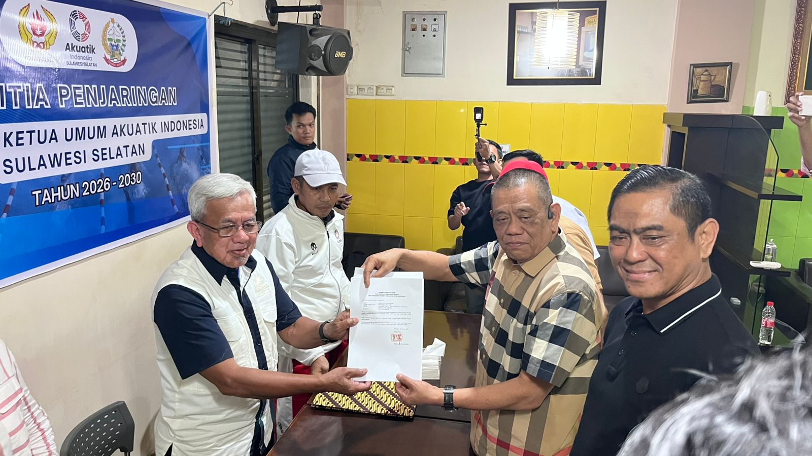 Amirullah Nur Jadi Kandidat Pertama Kembalikan Formulir Ketua Akuatik Sulsel