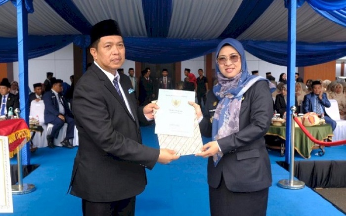 Pemkab Gowa Serahkan Sertifikat Hibah Pembangunan Kantor Haji dan Umrah dalam Rangka HAB Kemenag Ke-80