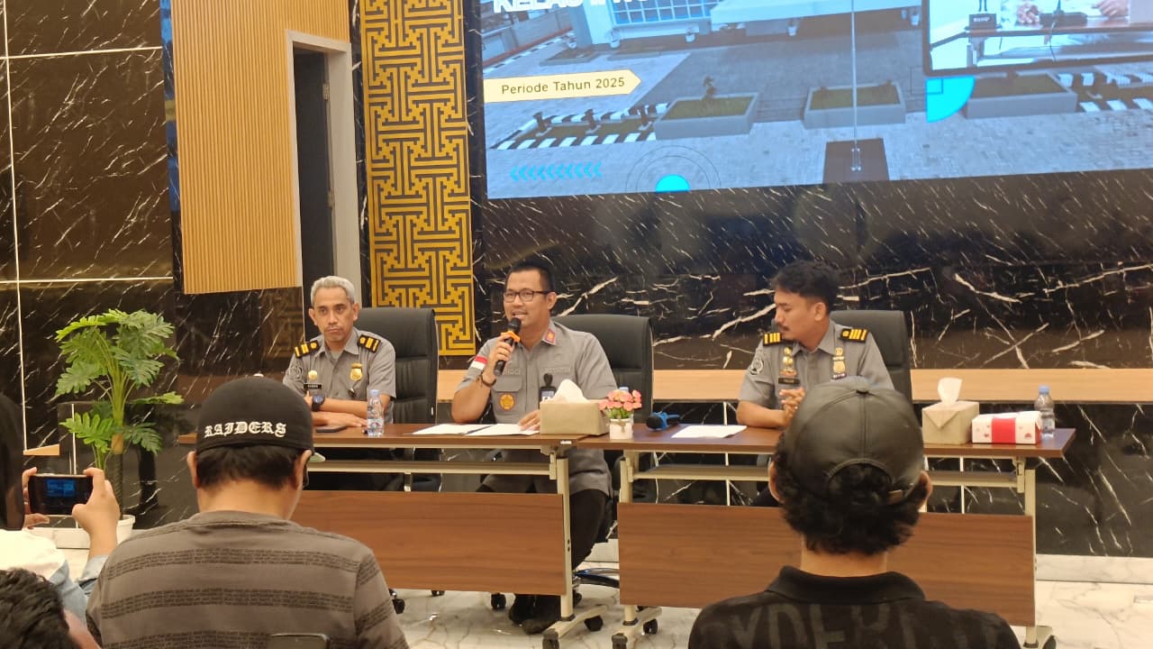 Kinerja Imigrasi Palopo 2025: Ribuan Paspor Diterbitkan, Tiga Warga Negara Asing Dideportasi