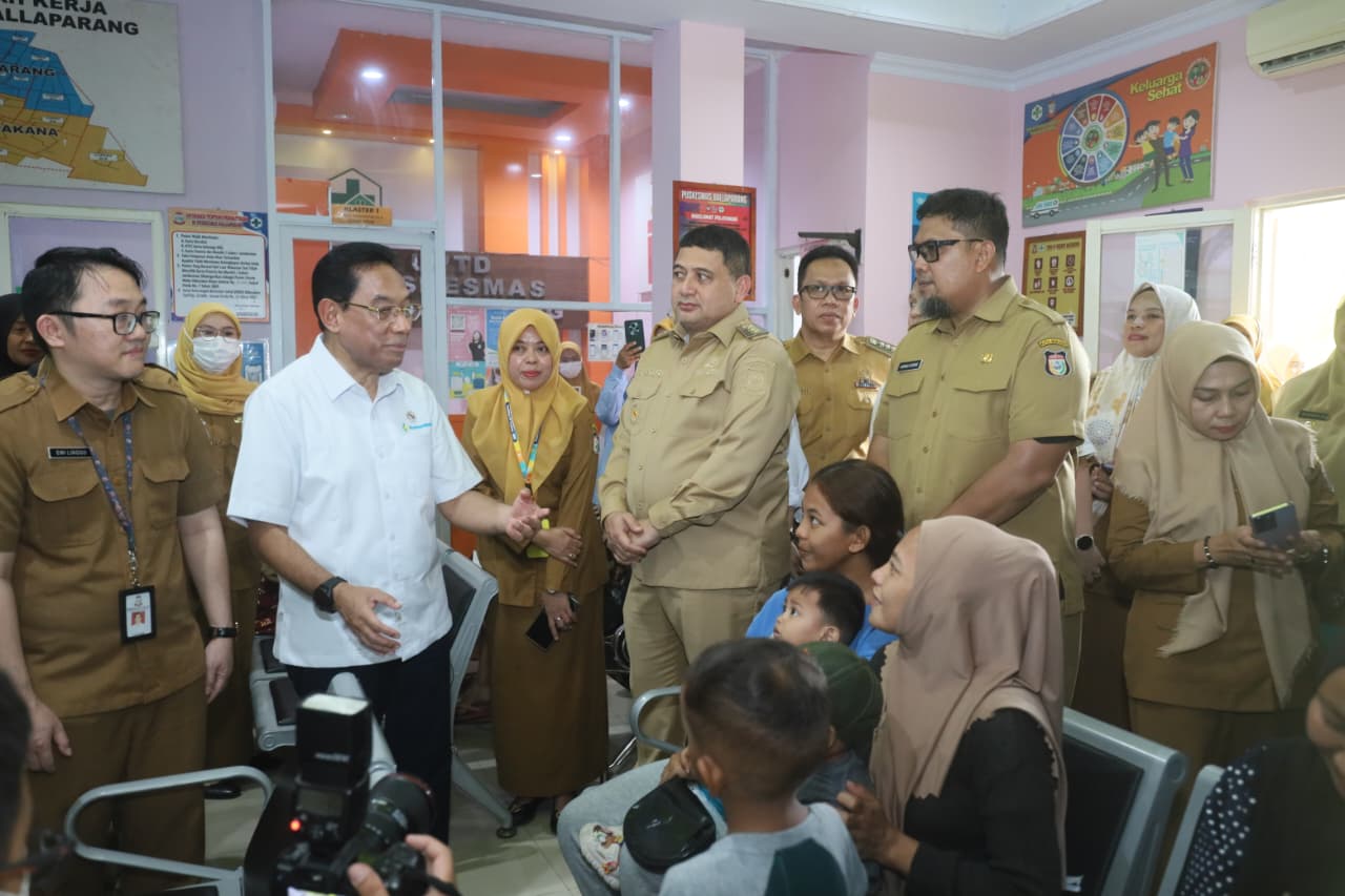 Wamenkes RI Dukung Inovasi Pemberantasan TBC 2029 melalui Pendekatan Pintu ke Pintu di Makassar