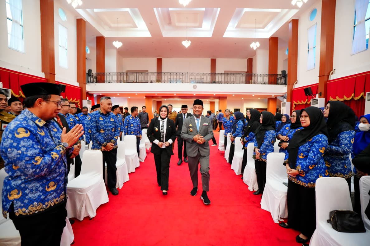 Gubernur Sulsel Lantik Tujuh Pejabat Eselon II untuk Memperkuat Manajemen Talenta dan Birokrasi daerah.