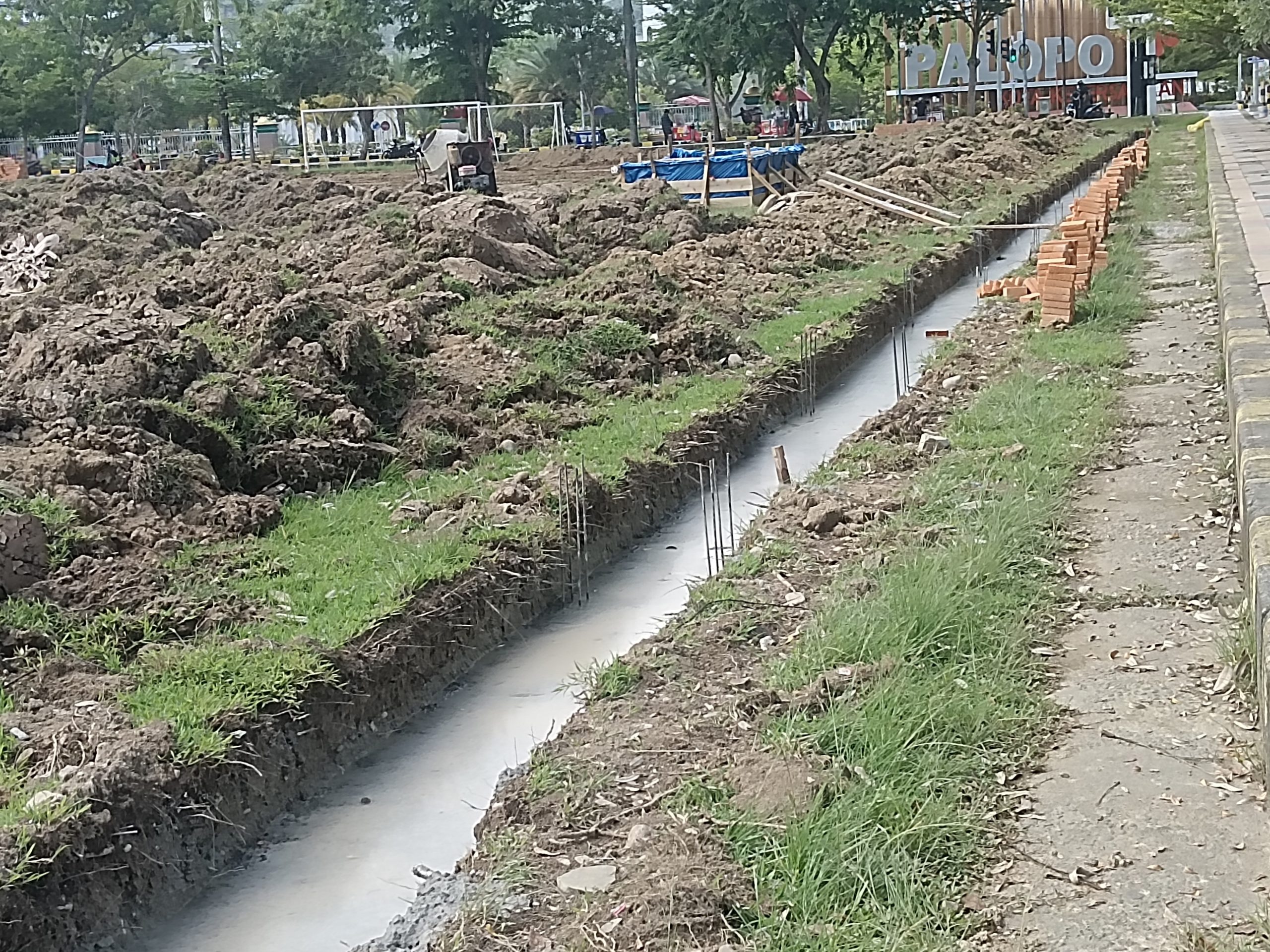 Revitalisasi Proyek Lapangan Gaspa Dipertanyakan karena Mengabaikan SMK3, Keselamatan Masyarakat Terancam