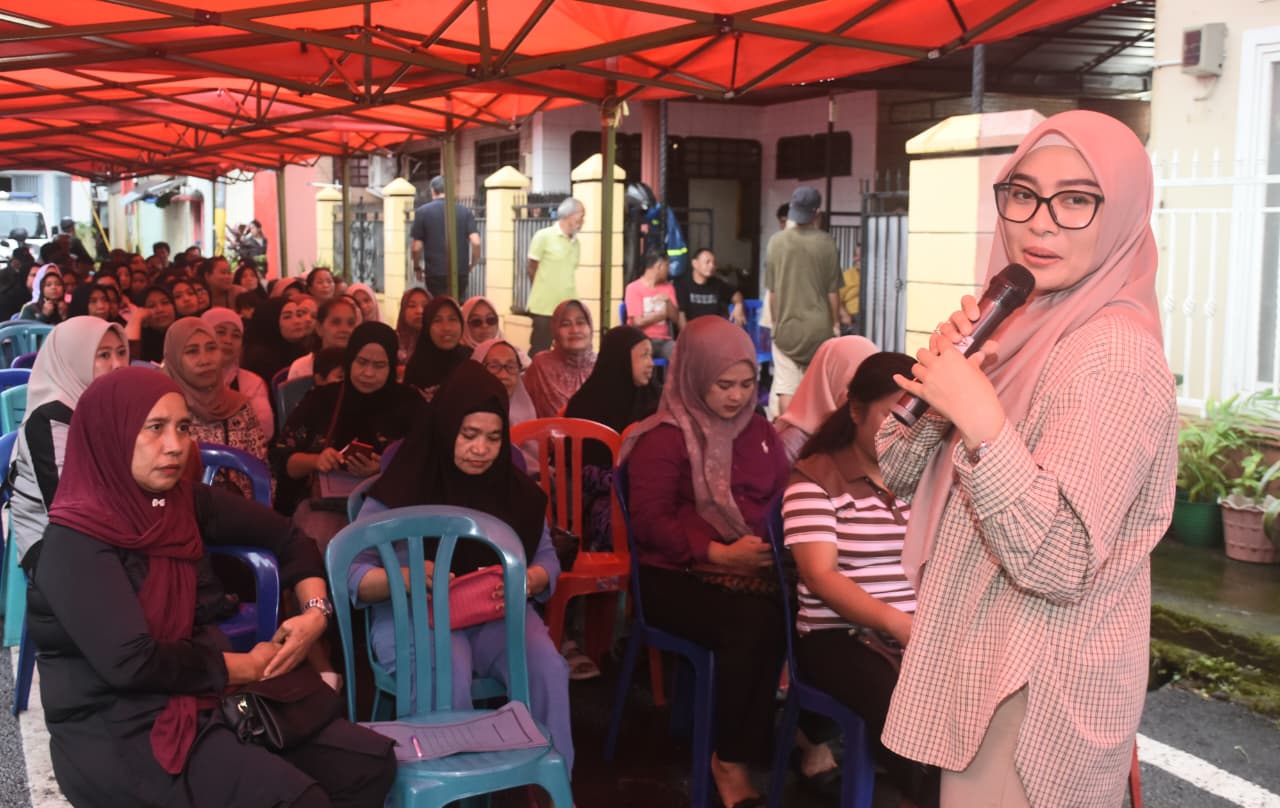 Budi Hastuti Serap Aspirasi Warga Mariso, Soroti Masalah Bansos dan Aturan Desil