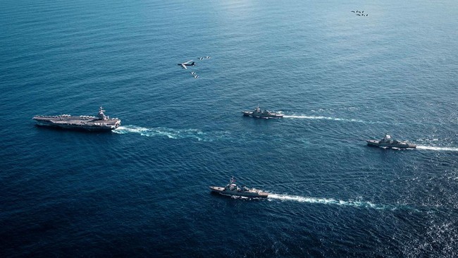 Ketegangan Meningkat: Trump Kerahkan Kapal Induk Terbesar Dunia ke Timur Tengah