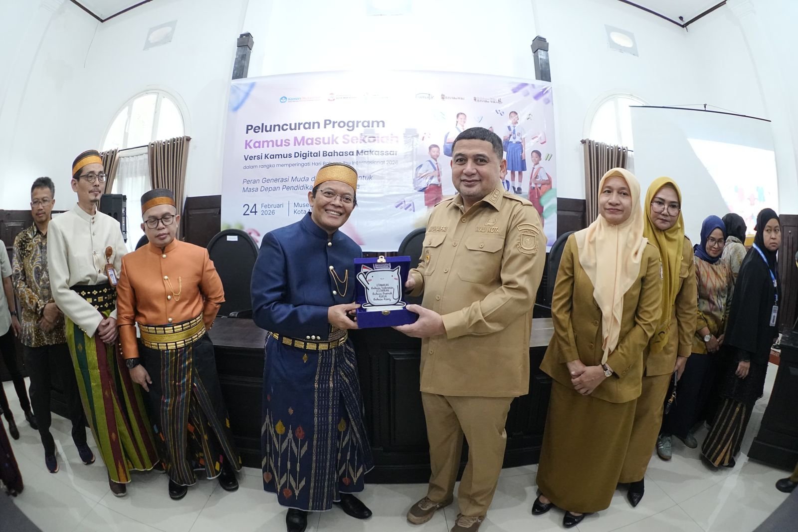 Perkuat Identitas Budaya, Wali Kota Makassar Luncurkan Kamus Digital Bahasa Makassar