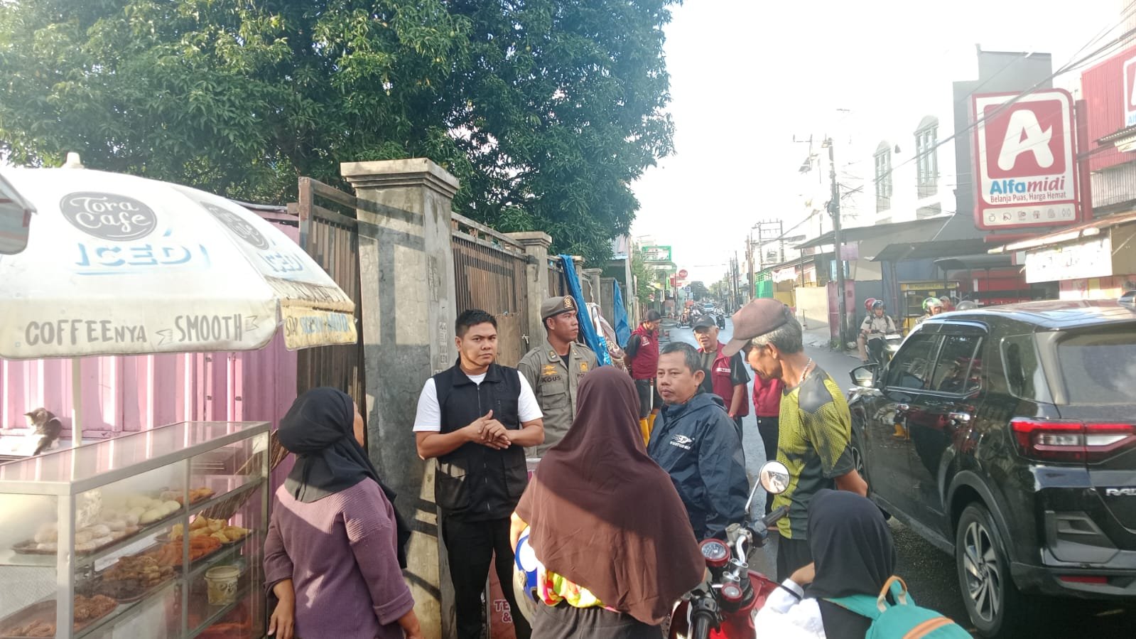 Makassar Beri Hak Trotoar untuk Warga: Netizen Kecam Keras Penyebar Hoaks Penertiban!