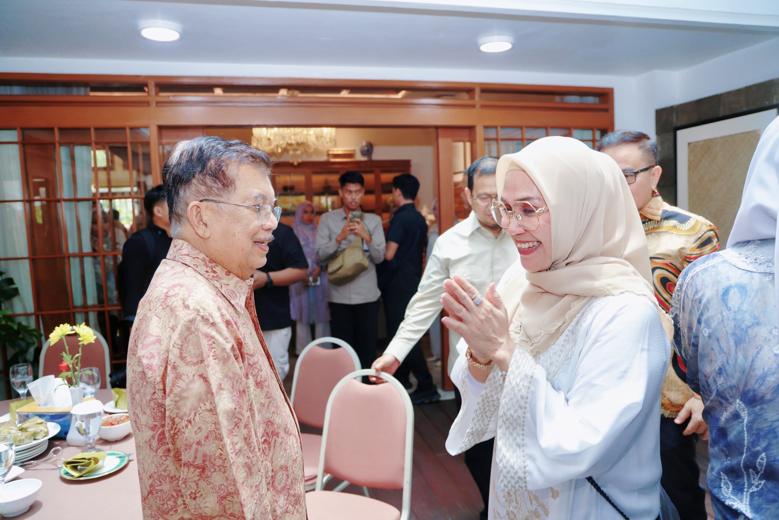 Halal Bihalal di Kediaman Jusuf Kalla, Bupati Barru Perkuat Silaturahmi Lintas Tokoh