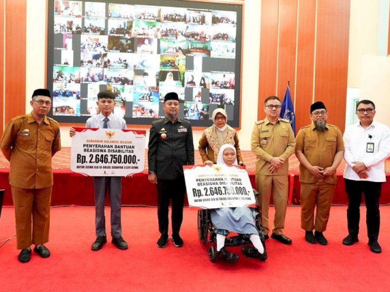 Gubernur Sulsel Kucurkan Beasiswa Rp5 Miliar untuk 3.400 Siswa SLB
