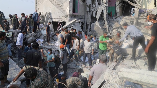 Perang Timur Tengah Memanas: Iran Ancam Bidik Reaktor Nuklir Israel