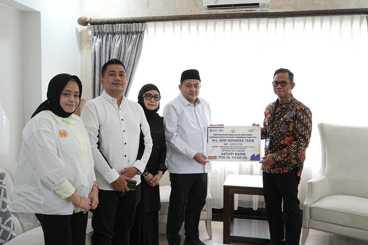 Wali Kota Makassar Saksikan Penyerahan Santunan Taspen Rp119 Juta Bagi Ahli Waris Mantan Pejabat ASN