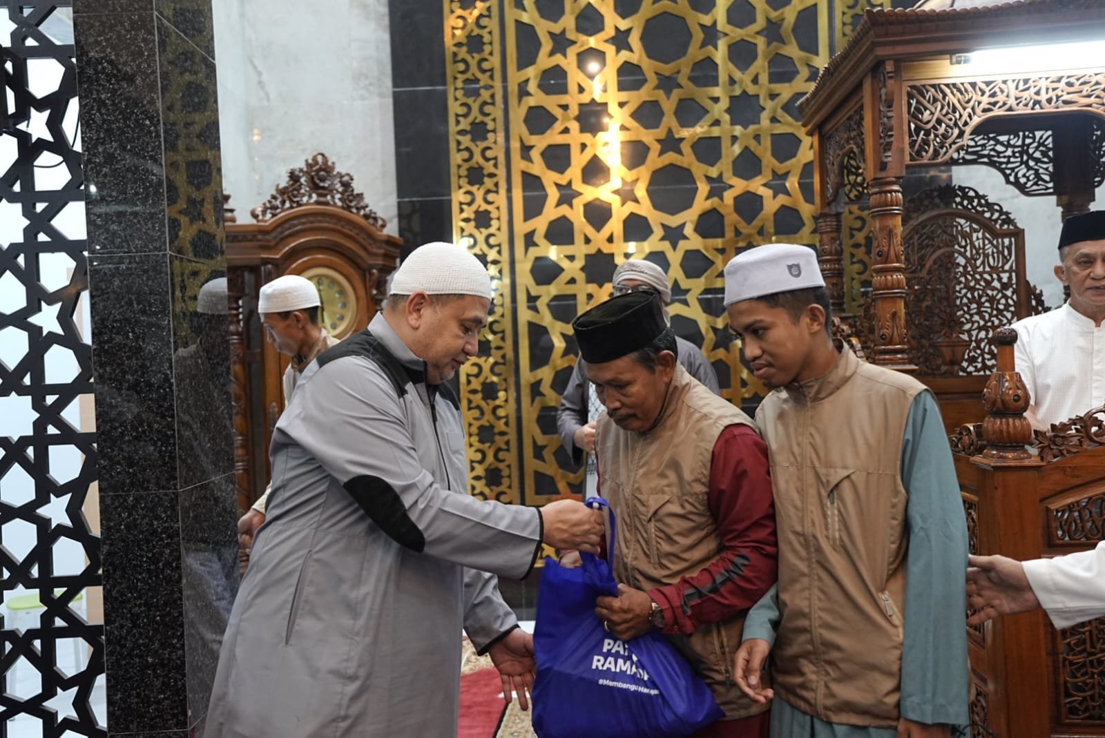 Wali Kota Munafri Ajak Warga Rappocini Bersinergi Jaga Kebersihan Kota di Bulan Ramadan