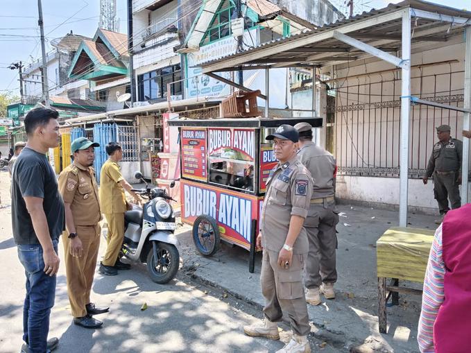 27 Lapak PKL di Tiga Kelurahan Direlokasi, Bertahun-tahun Gunakan Fasum dan Drainase