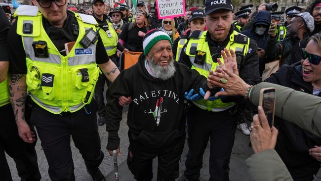 London Tegang: Ratusan Aktivis Pro-Palestina Ditangkap dalam Aksi Dukung Kelompok Terlarang