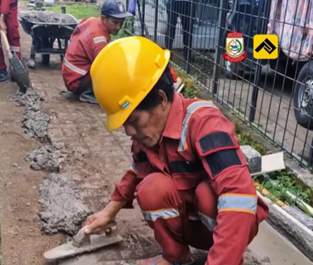 DPU Makassar Pasang Paving Blok di Jl. Paccerakkang, Aduan Warga Lewat LONTARA+ Di Tidak Lanjuti