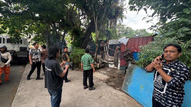 Lapak Berdiri 25 Tahun di Atas Drainase, Kecamatan Ujung Pandang Akhirnya
Ditertibkan