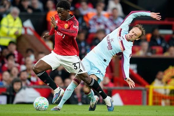 Manchester United Kokoh di Peringkat Ketiga Premier League Usai Taklukkan Brentford 2-1