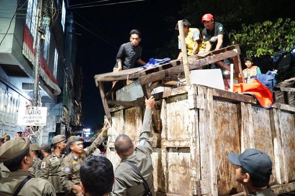 Pemkot Makassar Relokasi Ratusan Pedagang dari Jalan Veteran, Penertiban Pasar Kubis dan Veteran Berjalan Humanis, Pedagang Pindah Sukarela