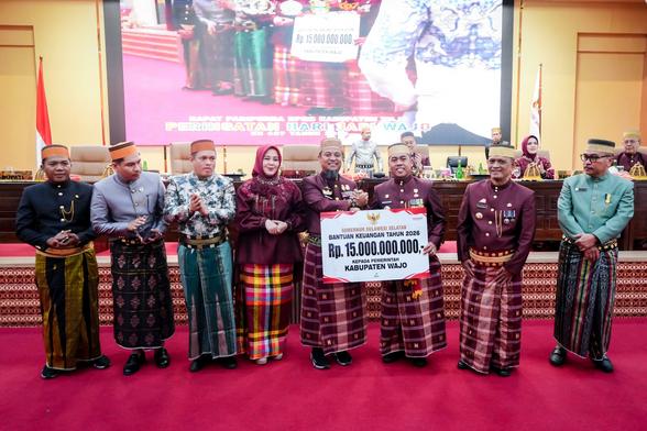 Peringatan Hari Jadi ke-627 Wajo, Gubernur Sulsel Dorong Percepatan Infrastruktur Jalan dan Irigasi