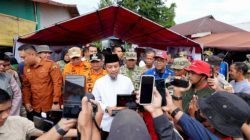Respons Cepat Bencana: Gubernur Sulsel Kucurkan Rp1 Miliar dan Santunan untuk Korban Banjir Bone