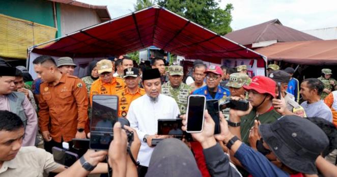 Respons Cepat Bencana: Gubernur Sulsel Kucurkan Rp1 Miliar dan Santunan untuk Korban Banjir Bone