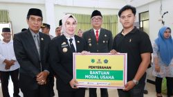 Bupati Barru Serahkan Bantuan BAZNAS kepada Ratusan Penerima, UMKM hingga Guru MDTA Terima Manfaat
