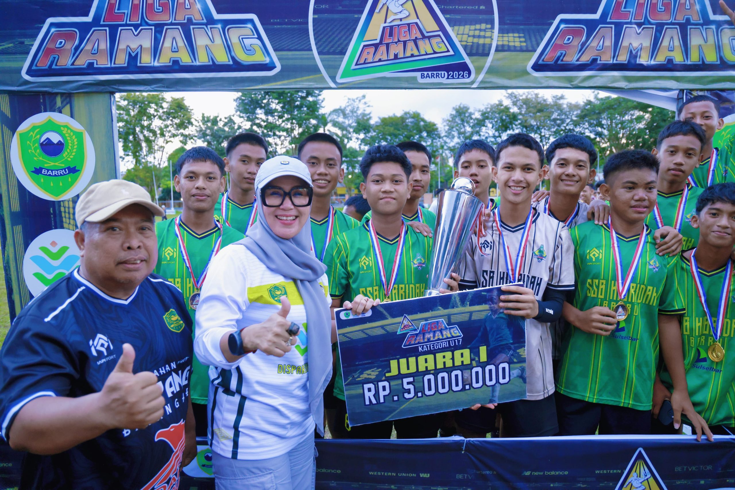 Bupati Barru Tutup Liga Ramang U-17 2026, SSB Hibridah Raih Gelar Juara