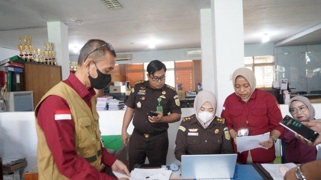 Kejati Sulsel Geledah Dinas Pendidikan Terkait Dugaan Korupsi Proyek Perpustakaan Digital, Pemprov Tegaskan Komitmen Dukungan