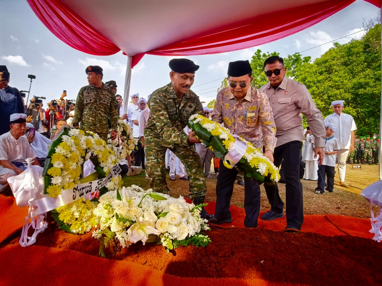 Jusuf Kalla Kenang Rahmat Gobel sebagai Sosok Bersahaja dan Berdedikasi