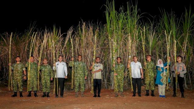 Gubernur Sulsel dan TNI AU Kolaborasi Wujudkan Swasembada Tebu Nasional di Takalar