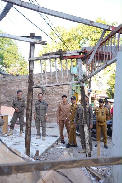 Pendekatan Humanis Sukses Tata Kawasan Telkomas Makassar, Puluhan Lapak Dibongkar Mandiri
