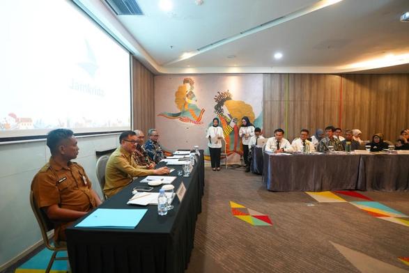 RUPS Jamkrida Sulsel: Sekprov Dorong Pembentukan Unit Usaha Syariah Demi UMKM