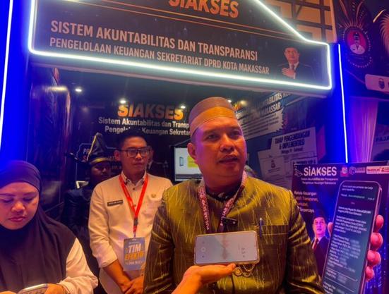Sekwan Makassar Luncurkan SiAKSES, Transaksi Keuangan Anggota Dewan Kini Terpantau via WhatsApp