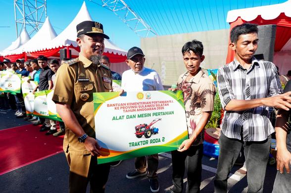 Suntikan Rp323 Miliar dari Gubernur Sulsel: Bantuan Pertanian Dorong Kesejahteraan Petani 24 Daerah
