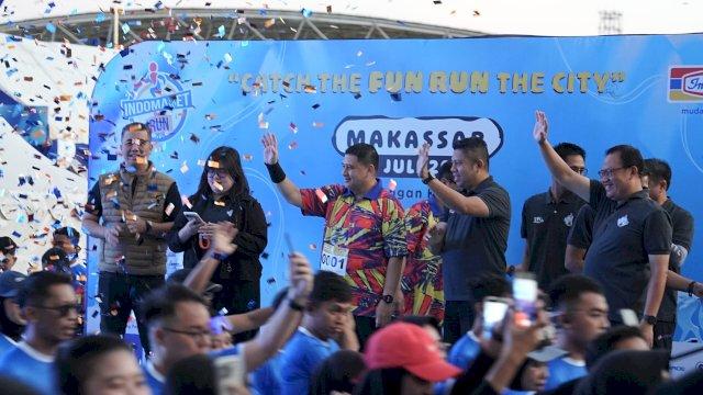 Wali Kota Munafri Lepas Ribuan Peserta Indomaret Fun Run 2026, Dorong Gaya Hidup Sehat di Makassar