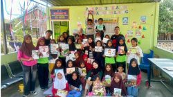 Mahasiswa KKN Unhas Sulap TBM Desa Panyangkalang Jadi Laboratorium Kreativitas Anak