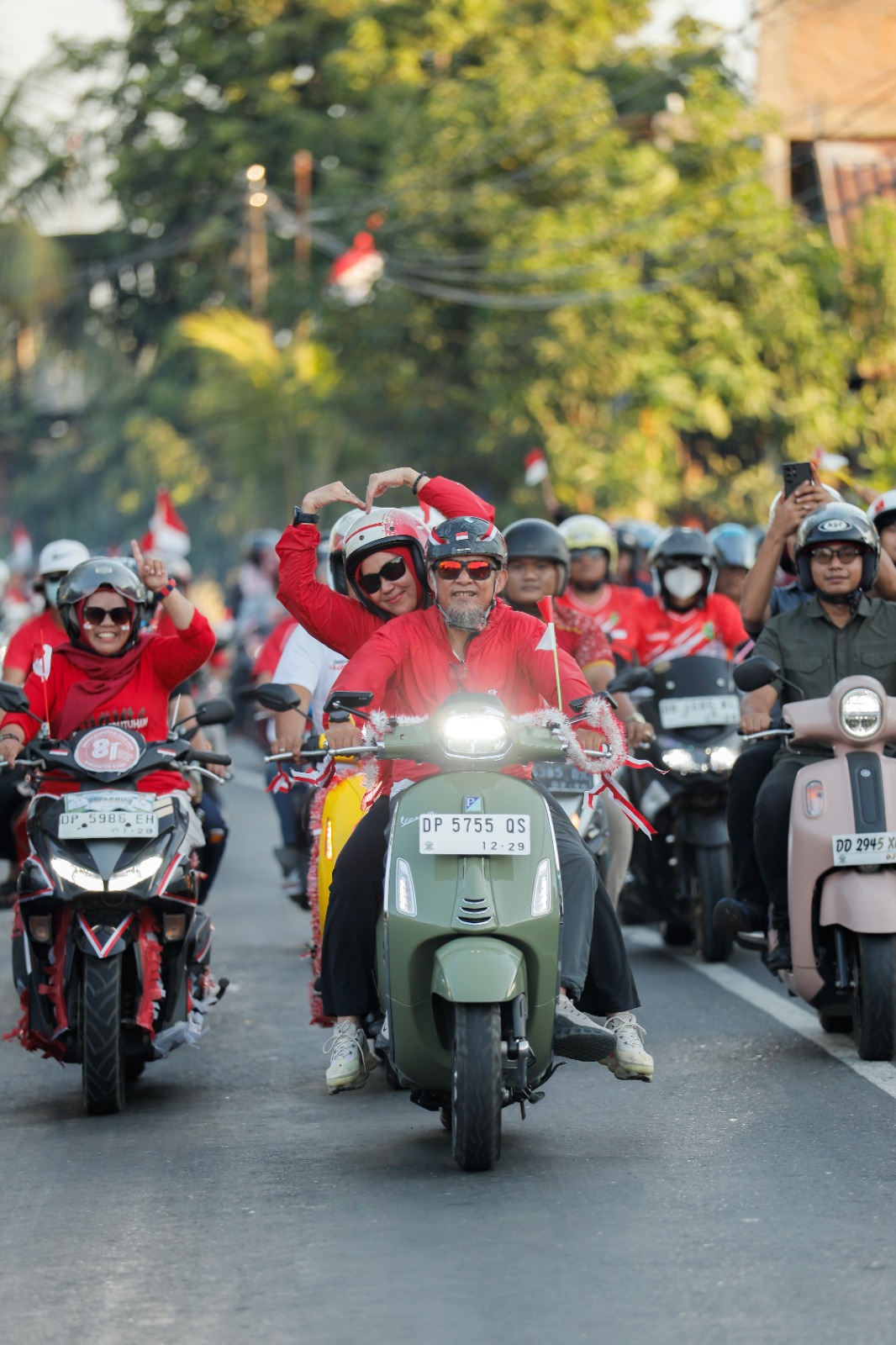 Konvoi Merah Putih Semarakkan HUT ke-81 RI, Ribuan Warga Barru Tumpah ke Jalan