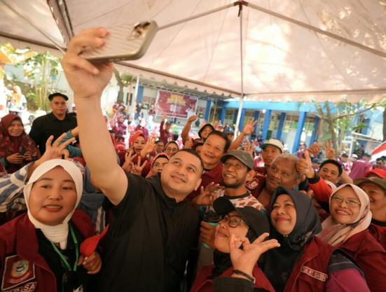 Appi dan Melinda ajak warga Tamalanrea pilah sampah dari rumah demi target Makassar bebas sampah 2029