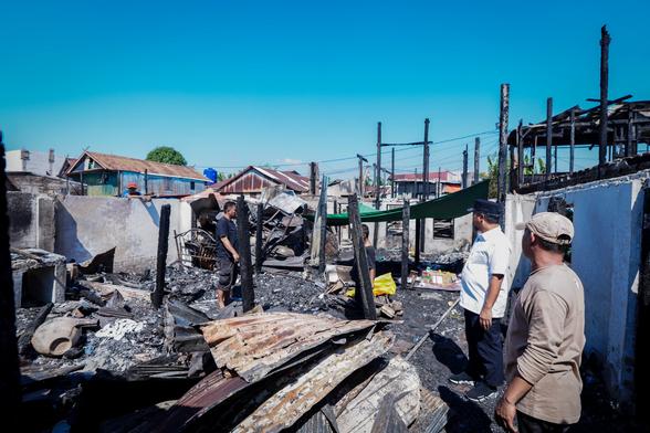 Gubernur Sulsel Gelontorkan Rp795 Juta untuk Korban Kebakaran Tallo Makassar