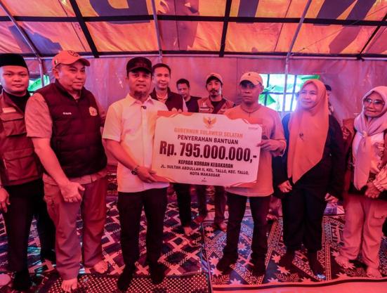 Gubernur Sulsel Kucurkan Rp795 Juta untuk Korban Kebakaran Tallo Makassar