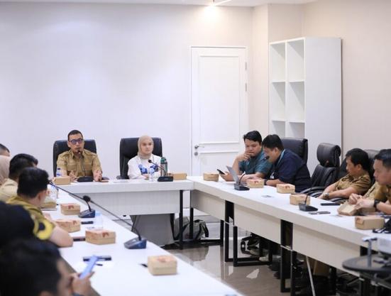 Pemkot Makassar perketat jadwal buang sampah dan instruksikan pengawasan ketat di lapangan