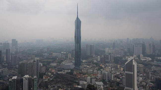 Malaysia Catat Lonjakan 3.764 Kasus ISPA Imbas Asap Karhutla RI