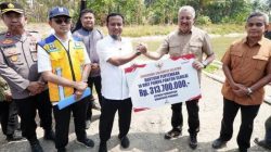 Antisipasi Krisis Air Petani Pinrang, Gubernur Sulsel Salurkan Bantuan Pompa Ponton dan Alsintan