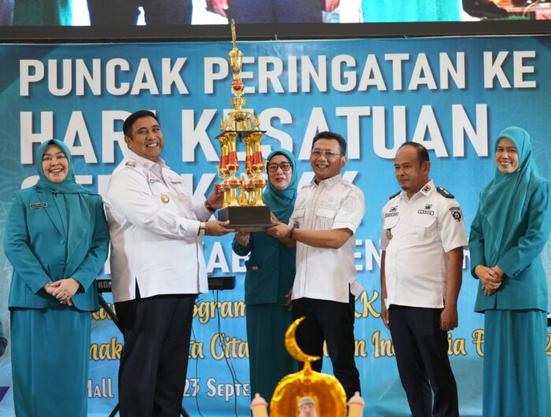 Kelurahan Adatongeng raih juara umum lomba desa HKG PKK Maros
